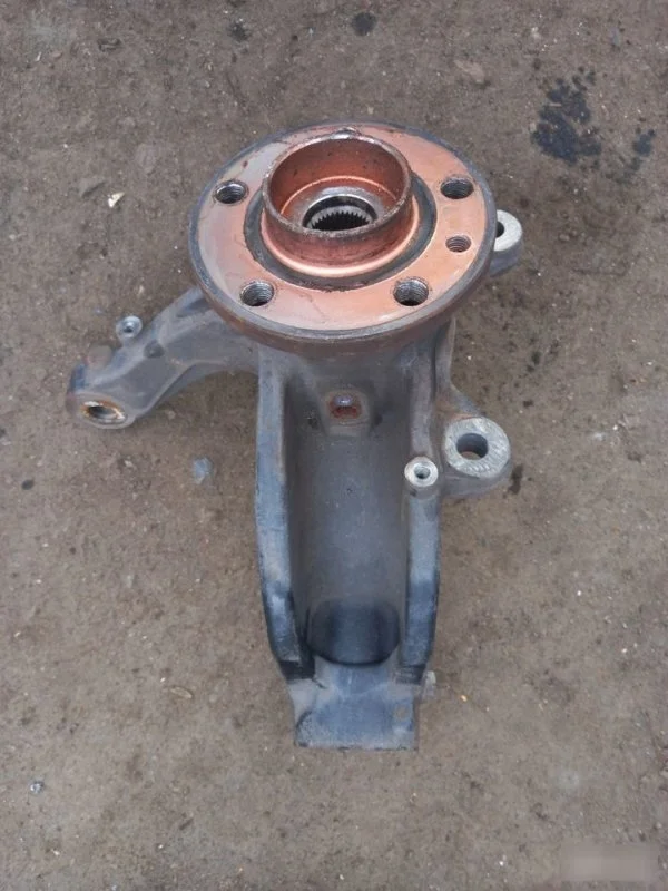 Кулак поворотный Volvo Xc60 31277360, левый