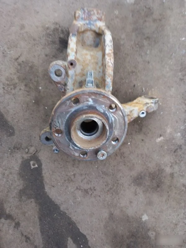 Поворотный кулак Volvo Xc70 31277365