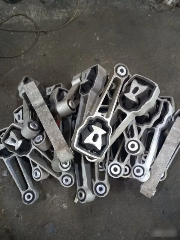 Опора ДВС Volvo 30680474