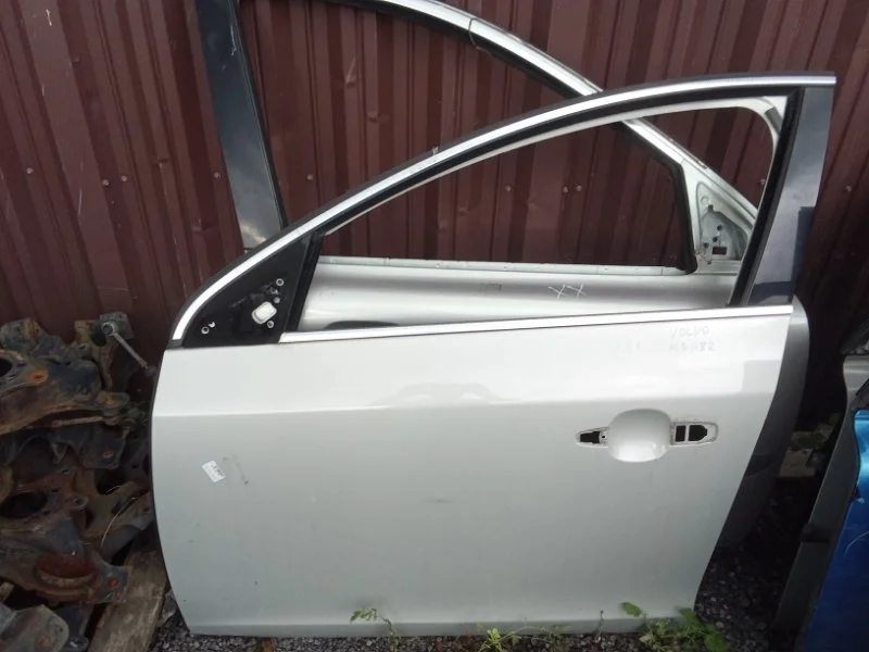 Дверь Volvo 32291064, передняя левая