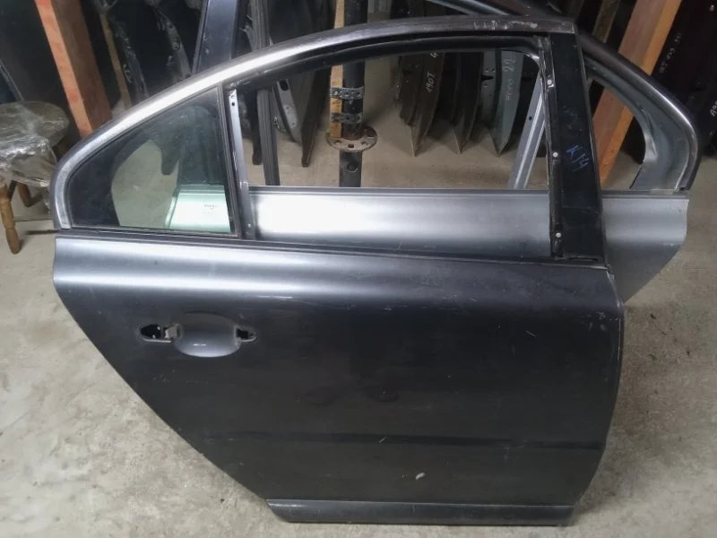Дверь Volvo 32228893, задняя правая