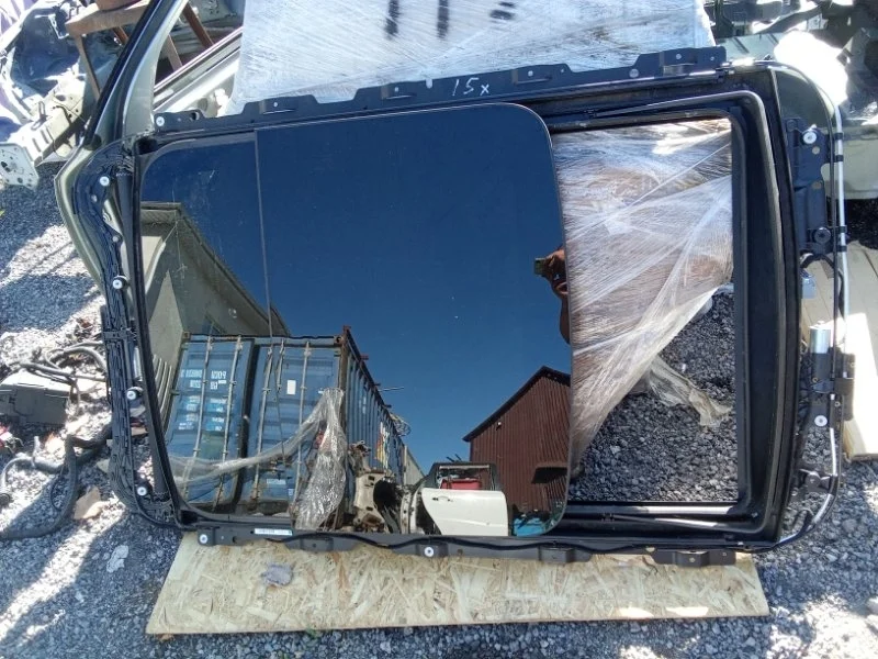 Стекло панорамной крыши Volvo Xc90 31675975 B4204T34
