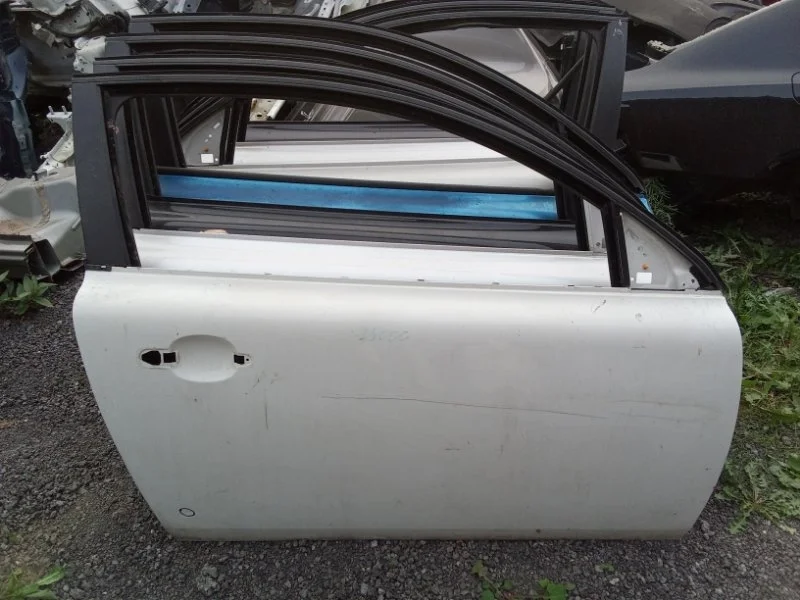 Дверь Volvo C30 31335484, правая