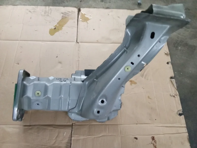 Наконечник лонжерона Volvo Xc60 2015 31353135 B4204T11, левый