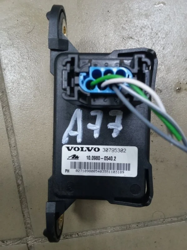 Датчик курсовой устойчивости Volvo Xc90 2012 30795302 D5244T18