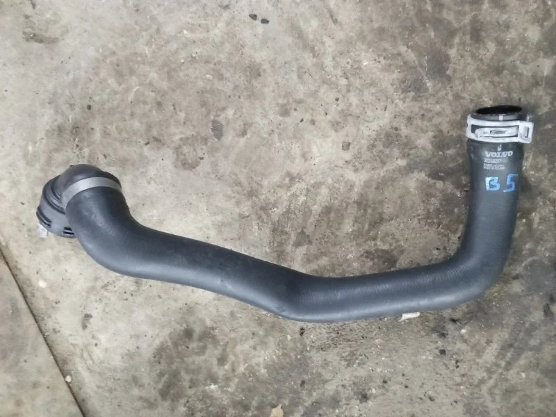 Шланг охлаждения Volvo Xc60 2015 32249287 B4204T11