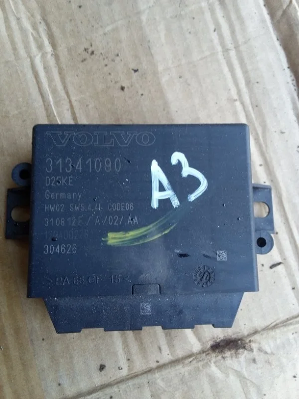 Блок парктроников Volvo Xc70 2013 31341090 D5244T15