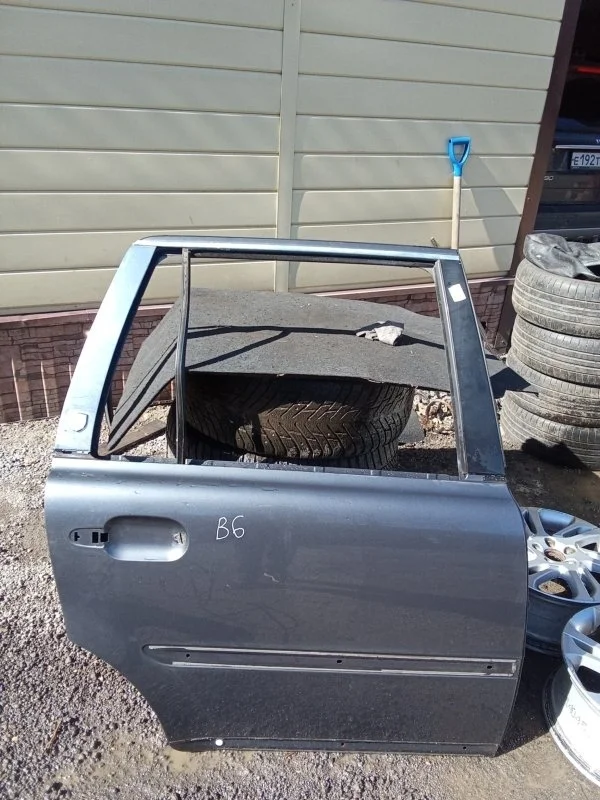 Дверь Volvo Xc90 31385359, задняя правая