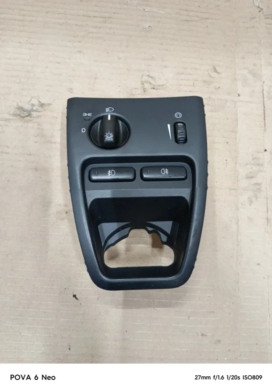 Переключатель света Volvo Xc90 2009 30739302 D5244T4