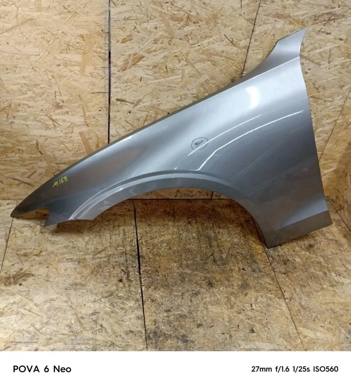 Крыло Volvo V60 2020 31468170 B4204T23, переднее левое