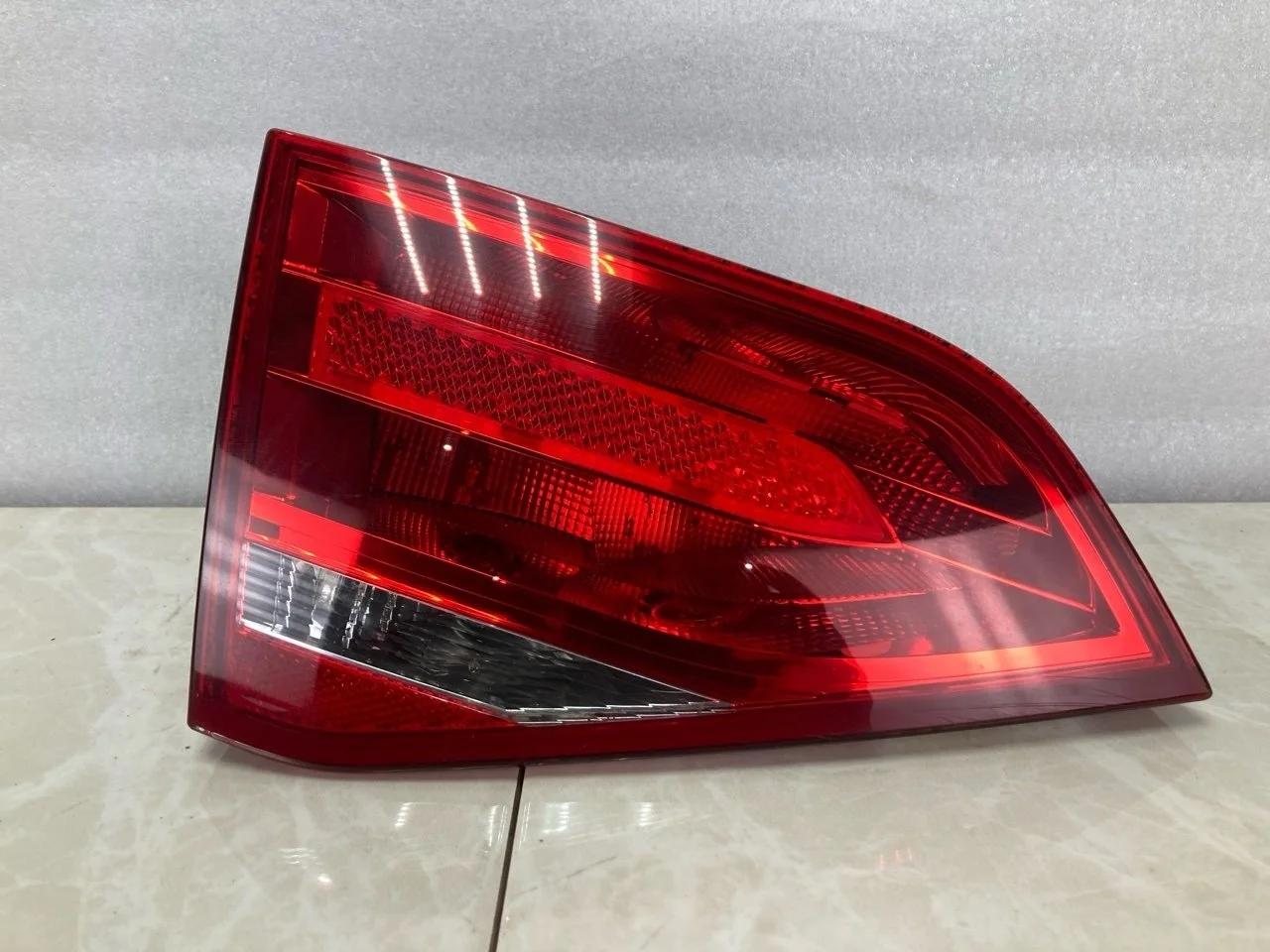 Фонарь Audi A4 B8 2007-2011 8K5945093D СЕДАН, задний левый
