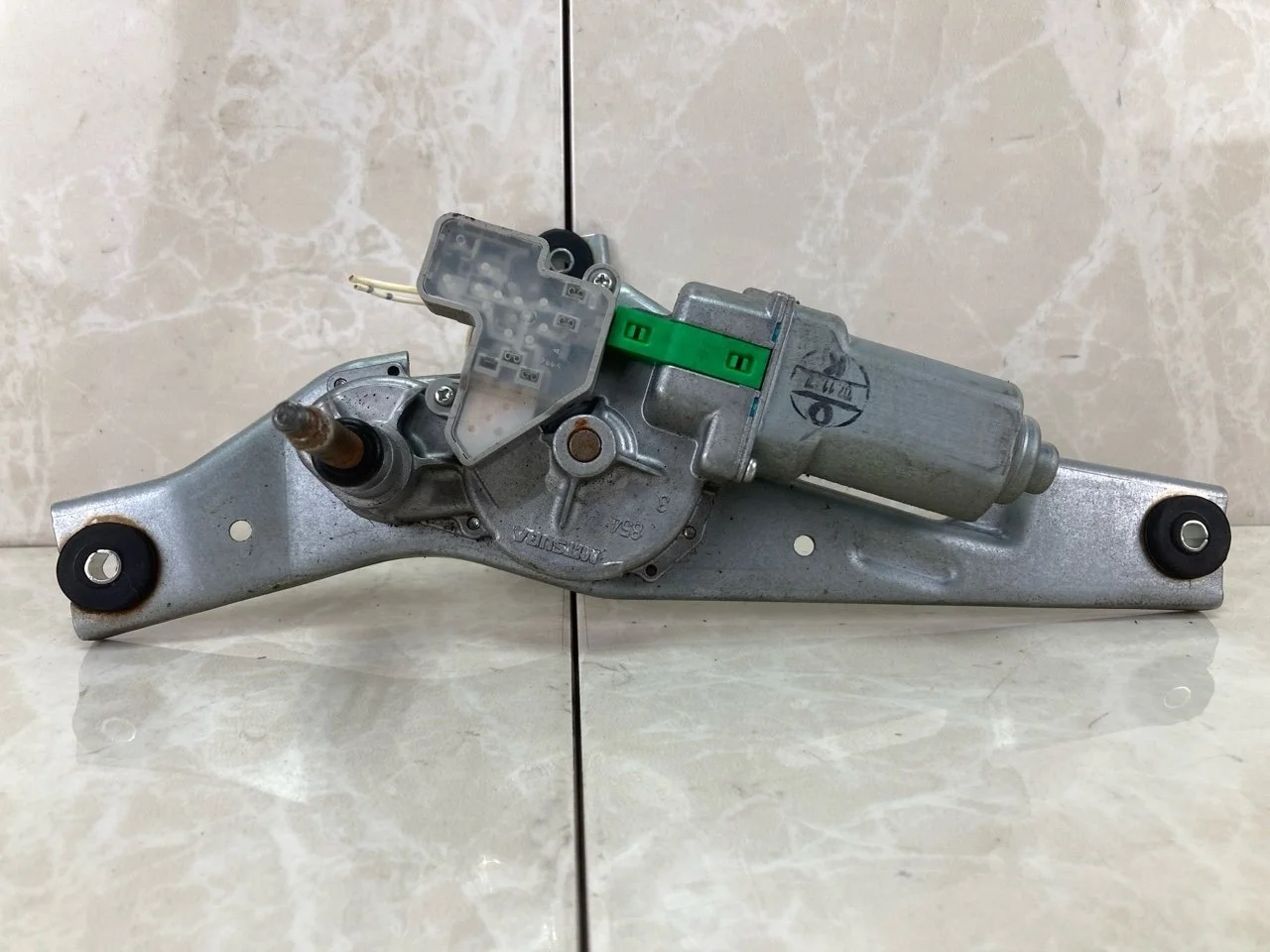 Моторчик дворника Nissan Note E11 2005-2013 287109U00B, задний