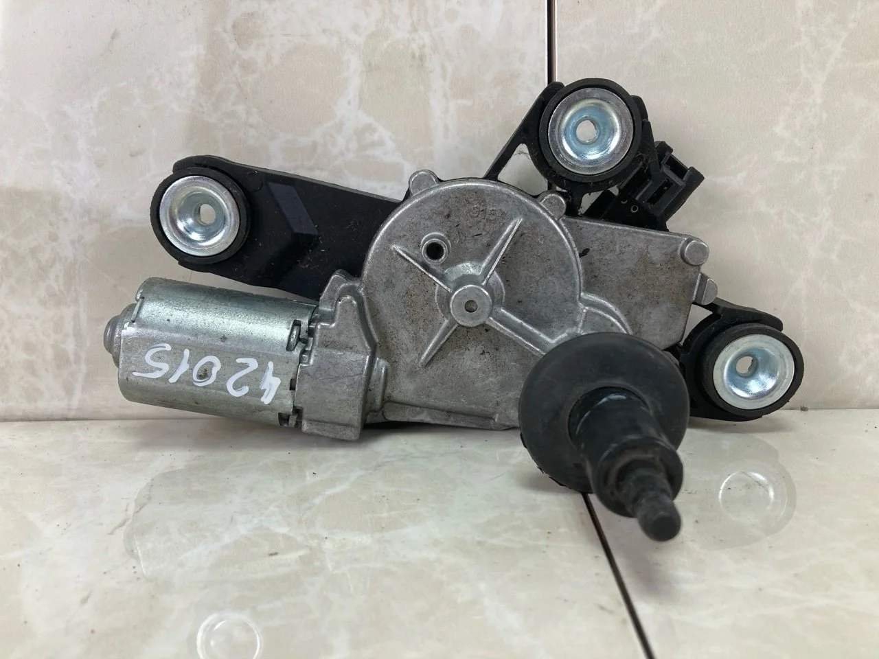 Моторчик дворника Ford Focus 2 2004-2011 1689913 ХЭТЧБЕК, задний