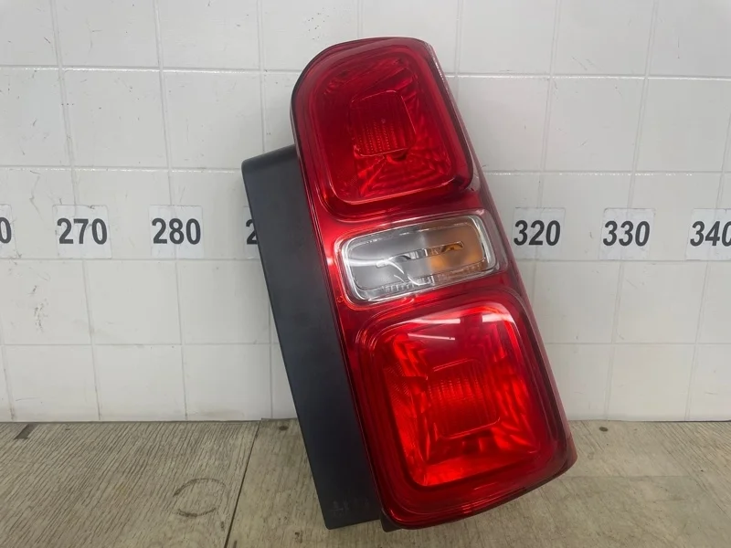 Фонарь PEUGEOT TRAVELLER 2012 2013 2014 2015 2016 2017 2018 2019 2020 2021