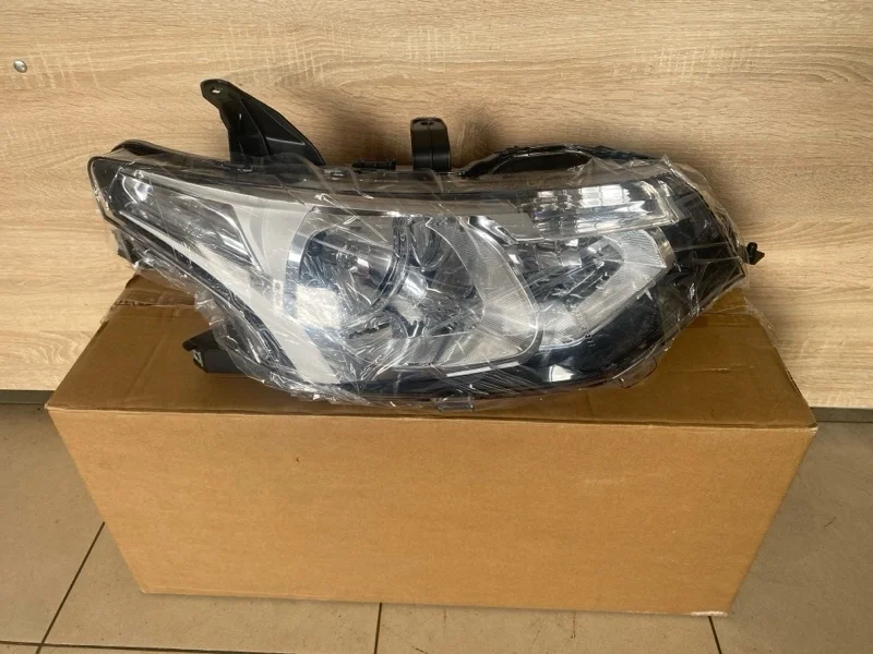 Фара MITSUBISHI OUTLANDER 3 2012 2013 2014 GF