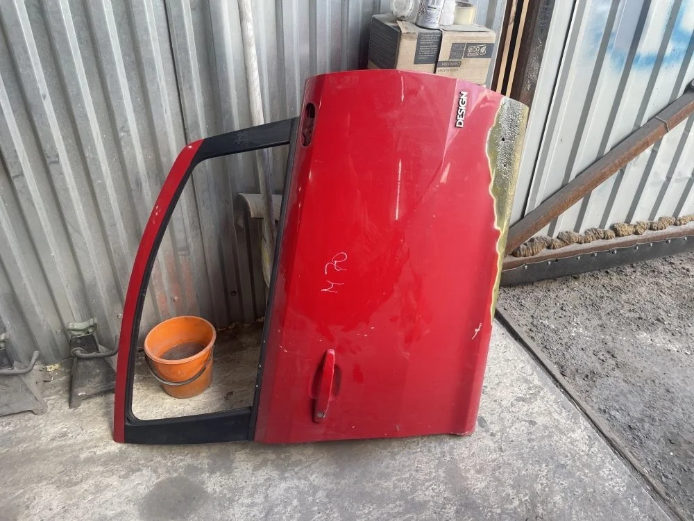 дверь передняя правая opel corsa d 5d дефект