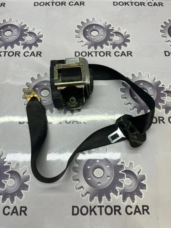 Ремень безопасности Volkswagen Passat 2001 3B1857706D B5 2.0, передний правый