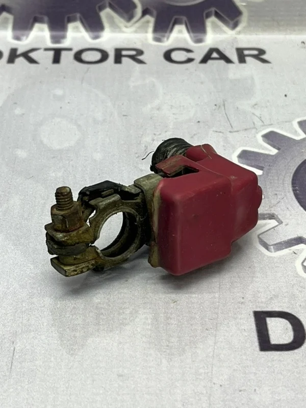 Клемма плюсовая Nissan Qashqai 2010 24345JG70A J10 2.0