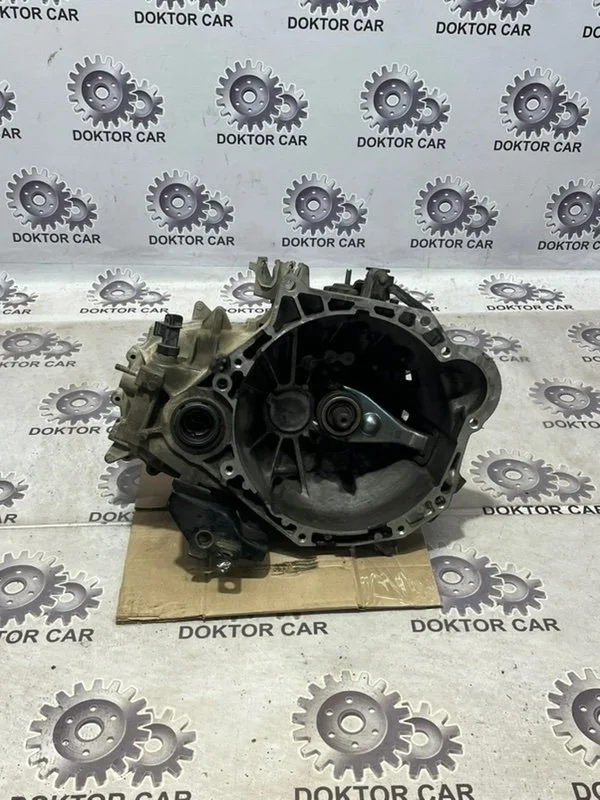 Коробка передач Hyundai Solaris 2011 4300032809 1 1.6