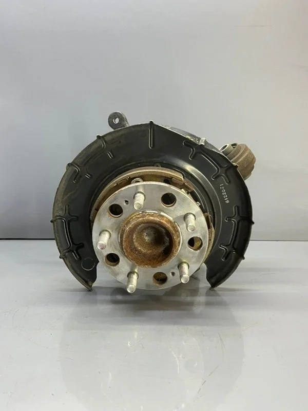 Поворотный кулак Hyundai Tucson 2014 527202S800 2 D4HA, задний правый
