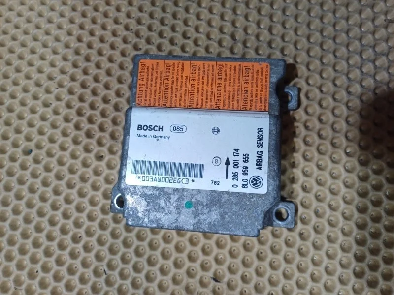 Блок управления AIR BAG Volkswagen Passat 1997 8L0959655 B5 1.6 MT