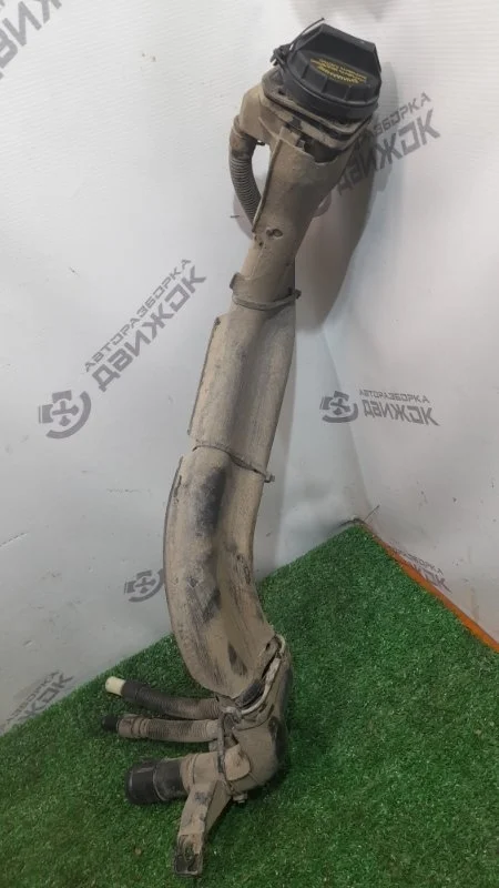 Горловина бензобака Hyundai Solaris 2014 310301R100 1 G4FA