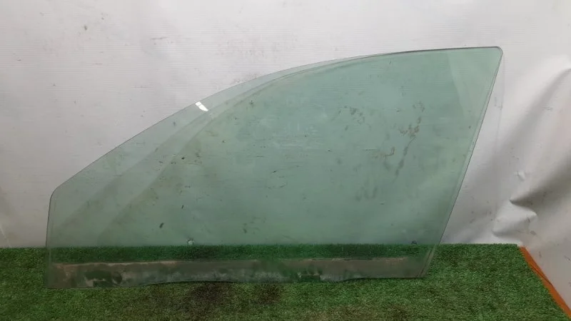 Стекло Ford Mondeo 2002 1116875 3 2.0 HJBB MT, переднее левое