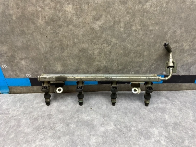 Топливная рейка (рампа) Nissan Qashqai 2008 17520EN200 J10 2.0 MR20DE CVT