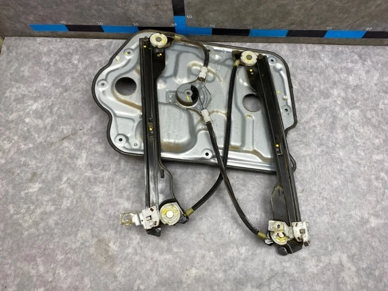 Стеклоподъемник Nissan Qashqai 2008 80770JD00A J10 2.0 MR20DE CVT, передний правый