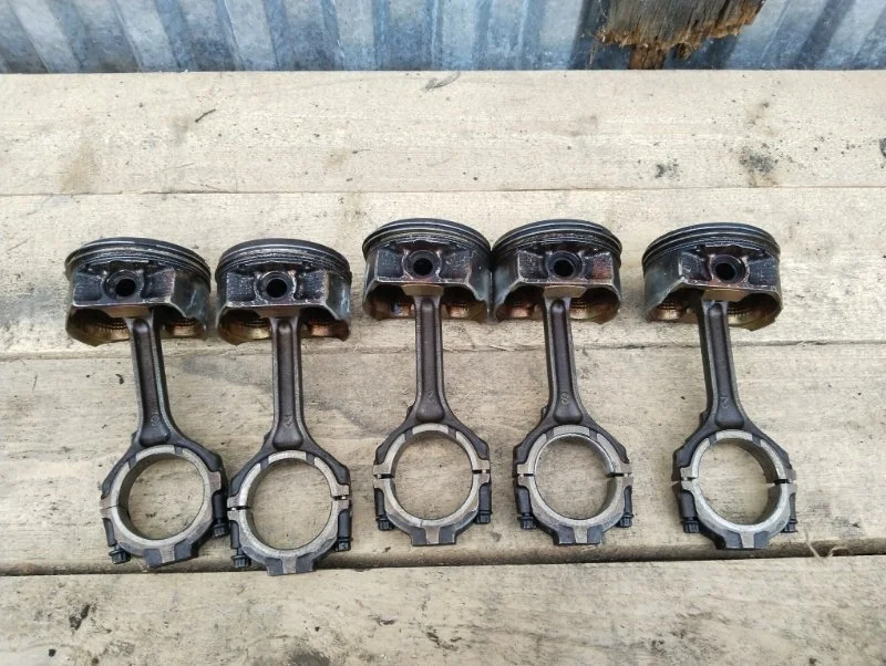 Поршень с шатуном Nissan Teana 2007 A20108J110 J31 (AT) VQ35