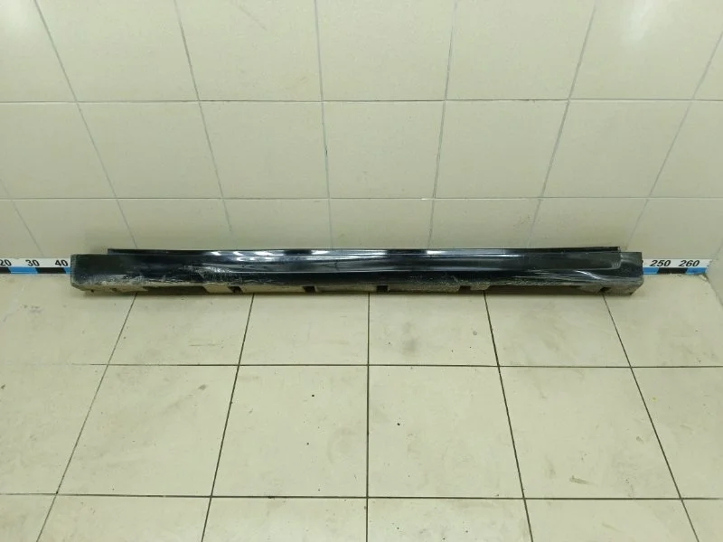 Накладка порога Nissan Tiida 2011 76851EM40A ХЭТЧ 1.6 HR16 MT, левая