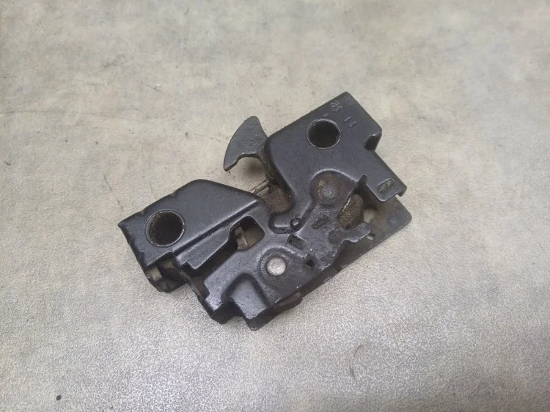 Замок капота Volkswagen Polo 2012 6R1823509D 1.6 MT CFNA
