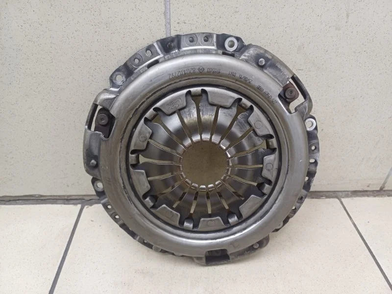 Корзина сцепления Renault Duster 2015 8201012792 2.0 F4RE410 MT 4WD