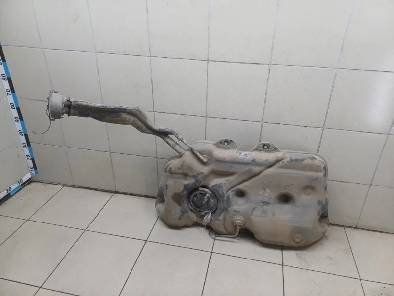 Бак топливный Renault Duster 2015 6001550130 2.0 F4RE410 MT 4WD