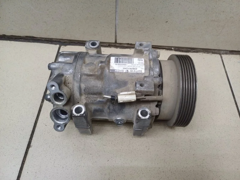 Компрессор кондиционера Nissan Almera 2013 2763000Q3G G15 1.6 K4MA490 MT