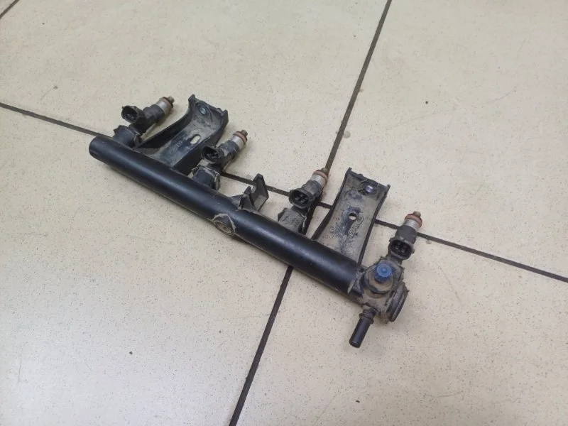 Топливная рейка (рампа) Citroen C4 2012 198537 1.6 NFU MT