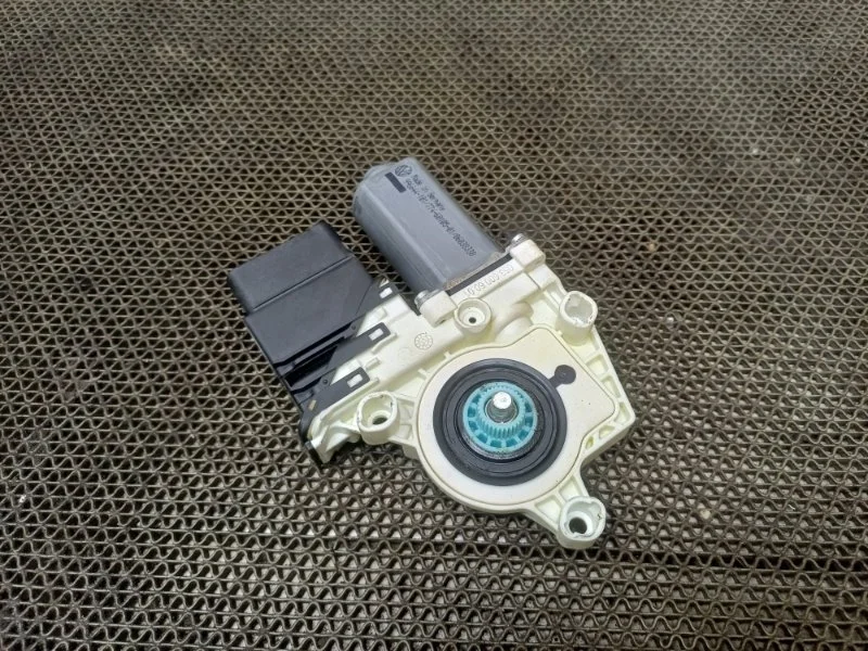 Моторчик стеклоподъемника Skoda Octavia 2008 1K0959704 A5 1.6 BSE MT, задний правый