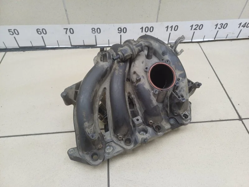 Коллектор впускной Volkswagen Polo 2013 036129709KA 5 1.6 CFN MT