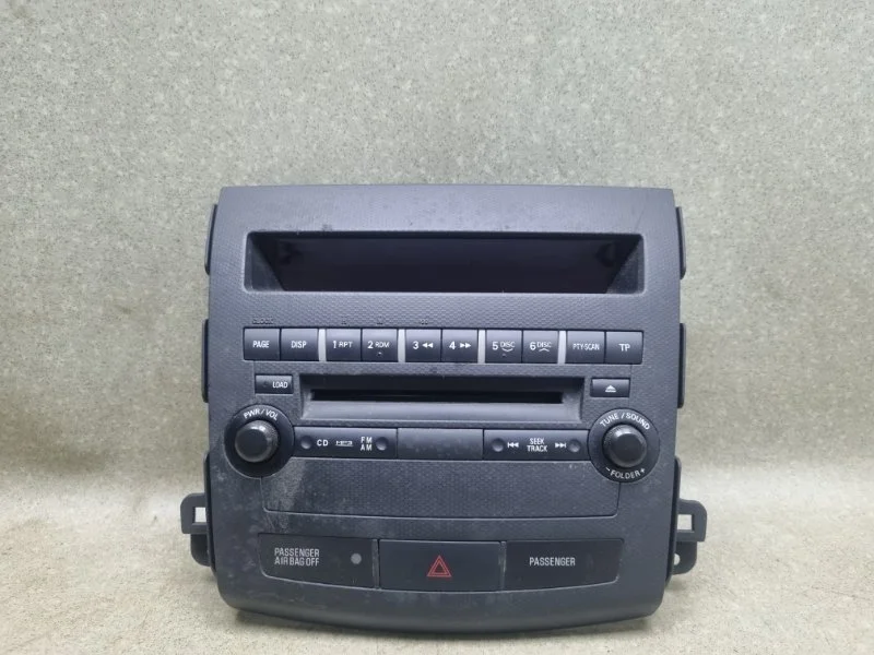 Панель управления магнитолой Mitsubishi Outlander 2008 8002A538XA 2.4 4B12 MT
