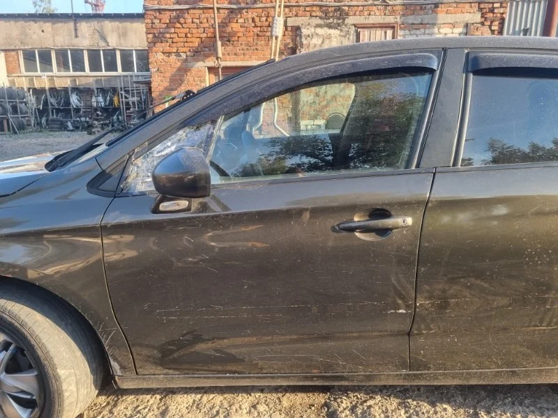 Дверь Citroen C4 2011 9002EF 1.6 EP6C AT, передняя левая