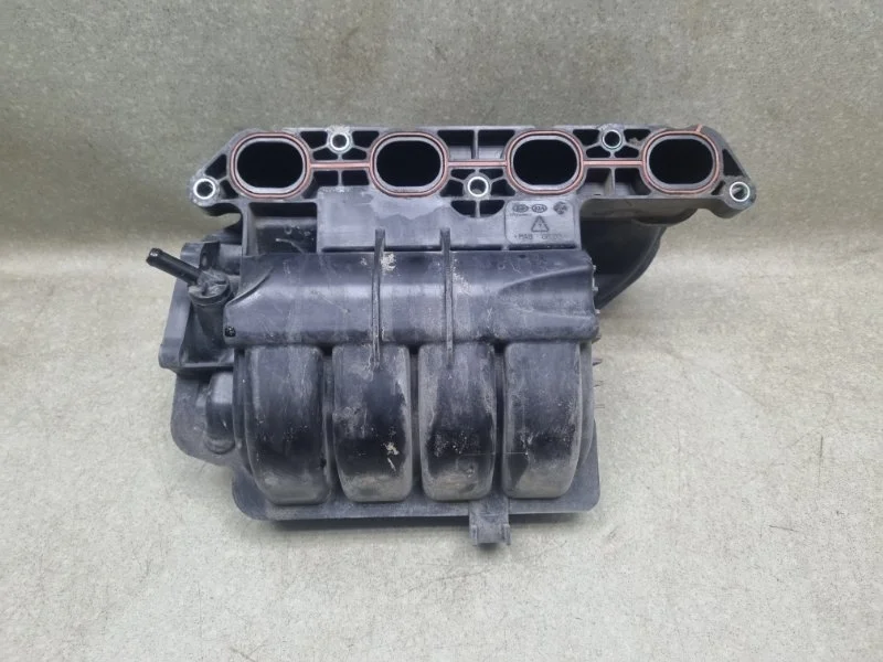 Коллектор впускной Kia Ceed 2015 283102B800 2 1.6 G4FG MT