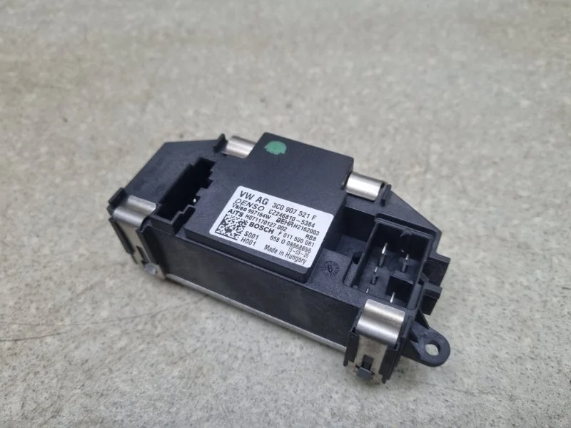 Резистор отопителя Skoda Superb 2013 F011021936 2 1.8 CDAB AT