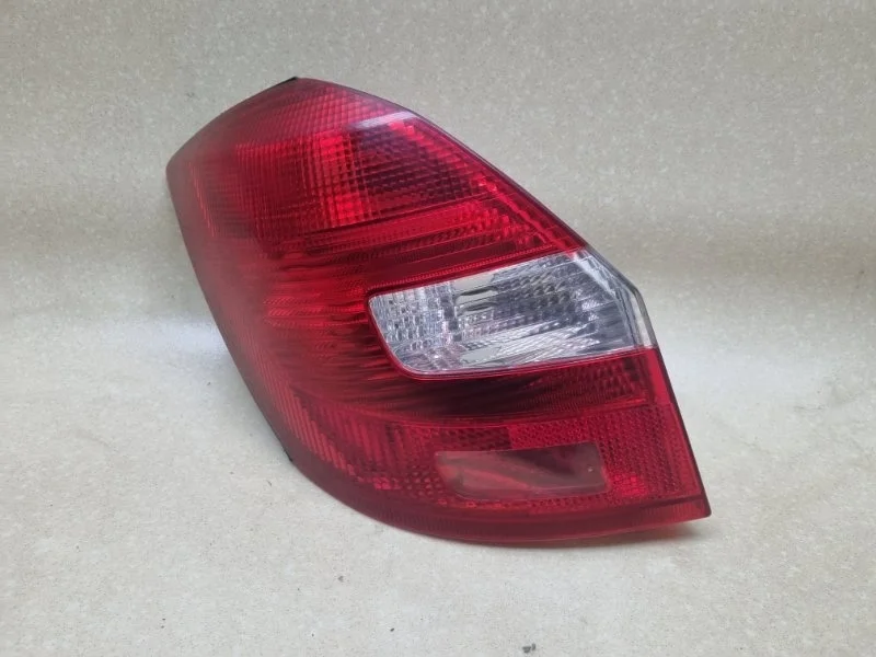 Фонарь Skoda Fabia 2008 5J6945111 1.2 BZG MT, задний левый