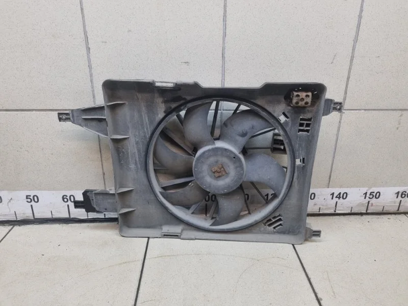 Вентилятор охлаждения Renault Megane 2008 7701071862 2 СЕДАН 1.6 K4M812 MT