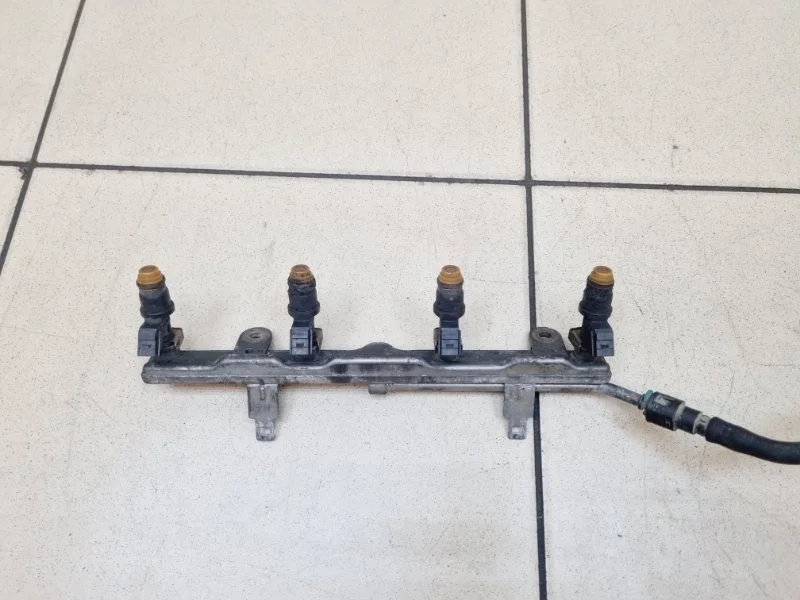 Топливная рейка (рампа) Honda Accord 2008 16620R40A01 8 2.4 K24Z3 AT