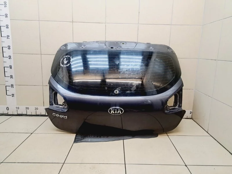 Крышка багажника Kia Ceed 2015 73700A2000 2 РЕСТ. 1.6 G4FG MT