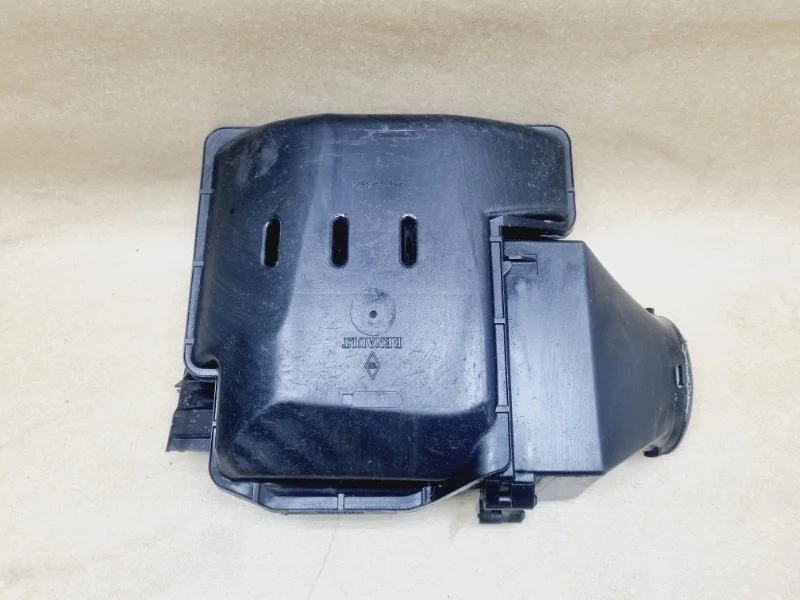 Корпус воздушного фильтра Renault Duster 2013 8200420871 1.6 K4MA606 4WD