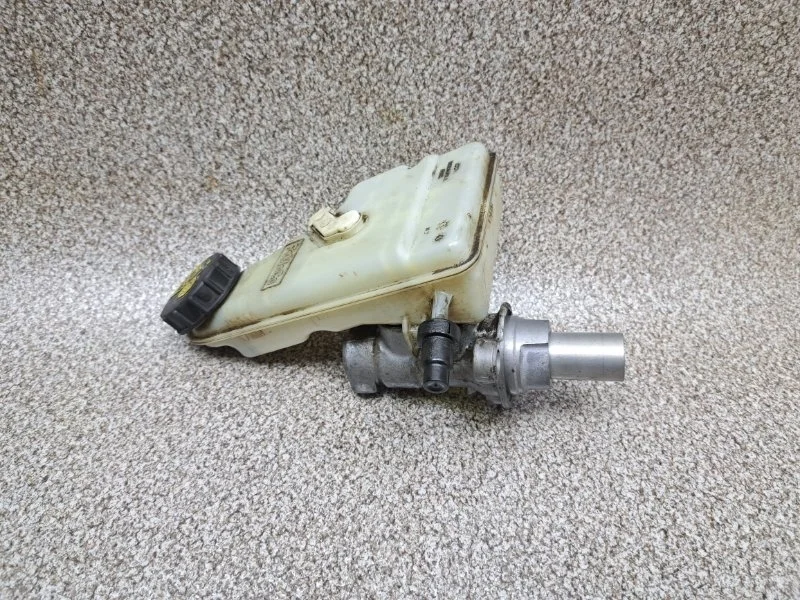 Главный тормозной цилиндр Ford Focus 2011 1841986 3 1.6 PNDA