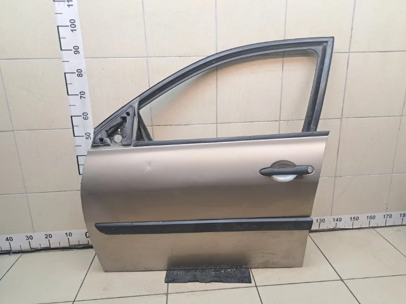 Дверь Renault Megane 2008 7751473728 2 1.6 K4MD812, передняя левая