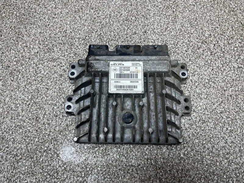 Блок управления двигателем Renault Duster 2014 237102280R 1.5 K9KE884 MT